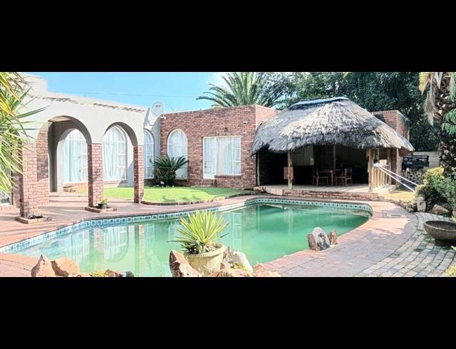 4 BEDROOM HOUSE FOR SALE IN MOREHILL